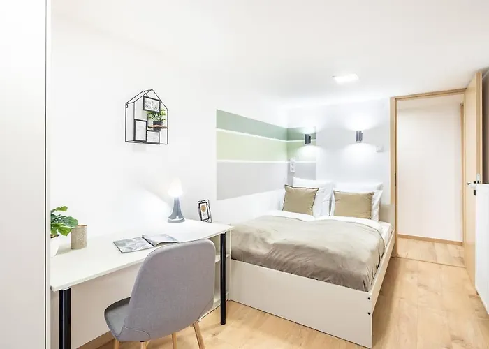 Cityscape Budget Doubledecker B Apartment