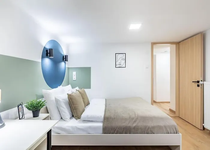 Cityscape Budget Doubledecker B