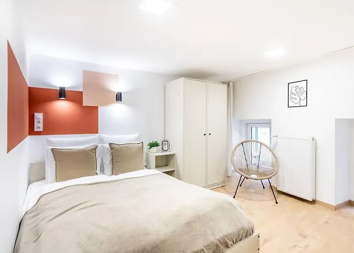 Cityscape Budget Doubledecker B Budapest